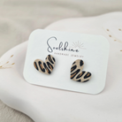 Produktansicht der Cherie Statement-Ohrringe aus Polymer Clay. Hochwertig vergoldeter chirurgischer Edelstahl, hypoallergen.