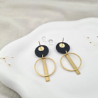 all-groups, Rückansicht und Ohrstecker der Hygge Statement-Ohrringe aus Polymer Clay. Hochwertig vergoldeter chirurgischer Edelstahl, hypoallergen.